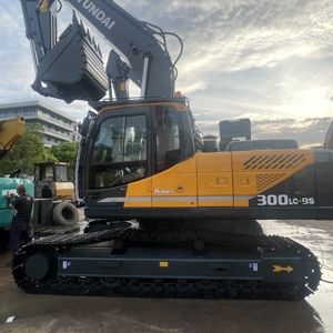 Excavatrice sur chenilles hydraulique d'occasion HYUNDAI R300LC-9S de 30 tonnes avec moteur et pompe Cummins pour l'exploitation minière et la construction - Product Image 3