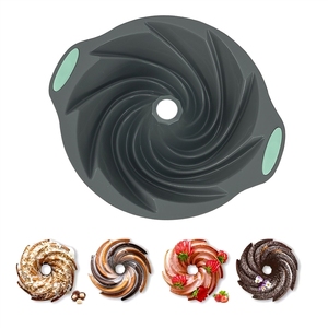 Moules à gâteau en acier robuste antiadhésif de 20 cm en forme de cœur pour gâteaux chiffon, parfaits pour les fêtes de famille - Product Image 5