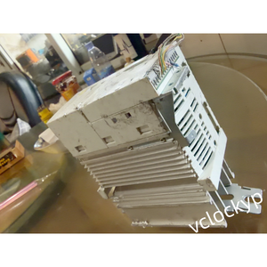 อินเวอร์เตอร์ Lenze E82EV371_2C200 Vector 8200 ใหม่ - Product Image 2