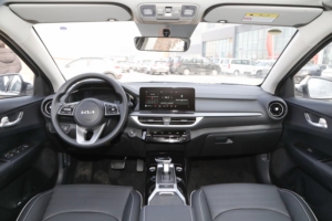 Kia K3 Sedán 2024 Usado, Bajo Kilometraje, Motor <span class=keywords><strong>de</strong></span> Gasolina Automático, Coche <span class=keywords><strong>de</strong></span> Gasolina, Stock Disponible, Proveedor Mayorista <span class=keywords><strong>de</strong></span> Exportación - Product Image 2