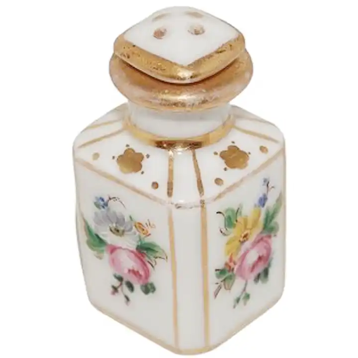 China 3.4 Oz Perfume Bottle engraved Glass Bottle factory and suppliers