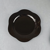 Service de table en céramique 24 pièces Bordure coupée Assiette noire Bol avec glaçure colorée Forme de fleur Service de table
