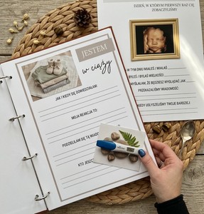 Diario de Embarazo Personalizado en Lino con Texto en Polaco, Libro de Recuerdos de Maternidad con Preguntas Guiadas para Futuras Madres, Recuerdo - Product Image 3