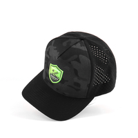 Casquettes Snapback 5 Panneaux Camouflage Noir Fruité, Étiquette Tissée Personnalisée, 100% Polyester Imperméable, Perforations Laser, Pour l'Extérieur - Modèle Populaire et Très Vendu