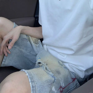 Fabricants de vêtements streetwear tendance, <span class=keywords><strong>jeans</strong></span> courts vintage déchirés à motif graffiti d'été pour hommes, coupe droite et ample, personnalisés - Product Image 5