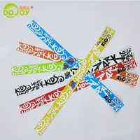 Bracelets promotionnels résistants aux déchirures et imperméables en Tyvek DuPont, imprimés soie/encre, multicolores pour événements et fêtes