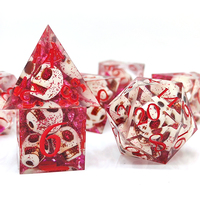 Jeu de dés en résine transparente à bords vifs, crâne blanc et pierres concassées violettes, polyédrique 7 pièces pour DND RPG et jeux de table