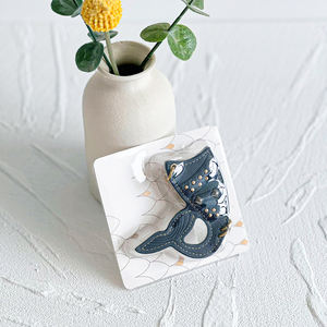 คุณภาพสูงสั่งทำสำหรับผู้หญิงผู้ชายปลาหนัง PU ของที่ระลึกของที่ระลึกพวงกุญแจจี้โลหะผสมสังกะสีตามสั่ง - Product Image 5