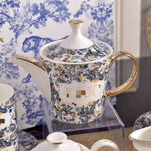 Ensemble tasse et soucoupe à café en porcelaine fine, motif floral bleu émaillé, style européen, avec coffret cadeau - Product Image 2