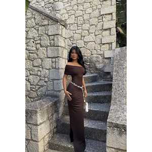 ชุดราตรีเดรสยาวแบบแขนเดียวสีน้ำตาลทรงเอไลน์ แต่งเอวทรงเอ็มไพร์ประดับมุก ยี่ห้อ Vanya ไซส์พลัส เหมาะสำหรับงานปาร์ตี้และงานเลี้ยง - Product Image 5