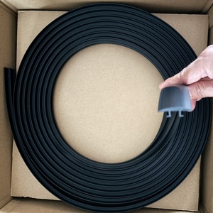 Tùy chỉnh màu đen PVC Đen Phụ Dải bìa cho l-track 25 'cuộn linh hoạt fe200751 nhựa Gasket seal mềm PP TPE TPU - Product Image 2