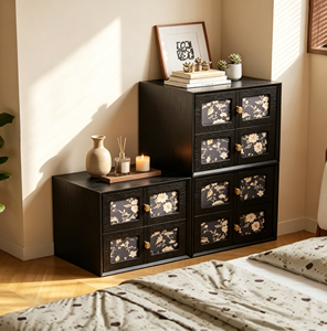 Mueble de Almacenamiento Moderno de Madera Negra con Paneles Florales y Perillas Doradas para Sala de Estar - Product Image 3