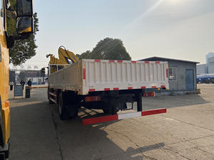 Dongfeng 6.3ton truk derek Knuckle Boom truk pengangkut 4x2 truk pengangkut 6,3 ton lengan artikulasi derek hidrolik untuk dijual - Product Image 6