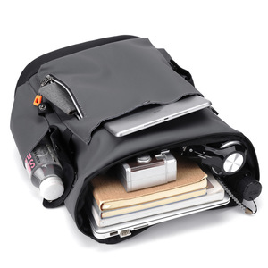 Mochila de Cuero PU Personalizada para Hombre, Mochila de Viaje de Gran Capacidad, Mochila Funcional para Hombre - Product Image 4