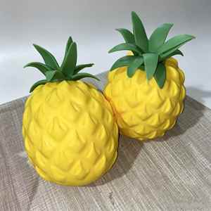 Jouet sensoriel Squishy en forme de fruit (ananas, fraise) géant anti-stress en gros - Product Image 4