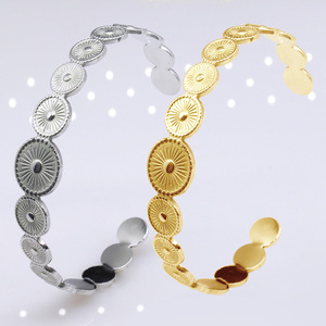 Round Opening c Adjustable Stainless Steel <b>Couple</b> <b>Bracelet</b> Wholesale Stainless Steel <b>Bracelet</b> Waterproof Female <b>Bracelet</b> - Product Image 2