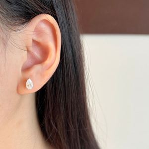Dylam Classic High Jewelry S925 <b>Silver</b> Pear Shape D VVS1 2ct Moissanite Stone <b>Stud</b> Earrings Jewelry for Women Accept OEM ODM - Product Image 2