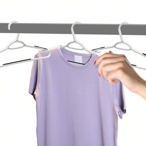 Set di 5 Appendiabiti Bianchi in Plastica con Ganci per Bastoni da Passeggio - Product Image 6