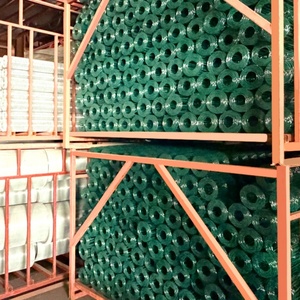 Rouleau de grillage soudé enduit de vinyle de calibre 14, qualité professionnelle, pour enclos d'animaux, clôtures pour grands chiens et zones de jeux extérieures pour animaux de compagnie - Product Image 3