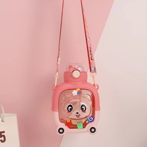 Bouteille d'eau en <span class=keywords><strong>plastique</strong></span> fantaisie de <span class=keywords><strong>1L</strong></span> grande capacité pour enfants, avec poignée en forme d'ours magique mignon et paille, idéale pour l'école et la maison - Product Image 3