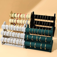 Présentoir à bijoux en flanelle pour bracelets, colliers et montres, support de haute qualité à 3 niveaux en métal, bois et velours pour bracelets