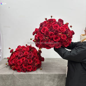 Boule de fleurs artificielles rouges exquises LEDA, nouveau design, fleurs décoratives pour mariage, fleurs au toucher réel, centre de table - Product Image 2