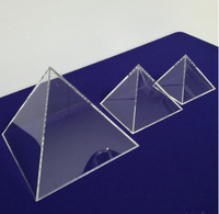 Acryl pyramide display