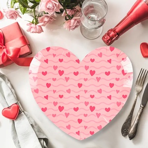 Assiettes en papier biodégradables jetables en forme de cœur pour la Saint-Valentin et les fêtes d'anniversaire, série transfrontalière, décoration de table - Product Image 4