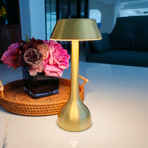 Lámpara de Mesa Inalámbrica Recargable de Aluminio, con Control Remoto, Clasificación IP54, Moderna, Sencilla, Ecológica y Elegante, para Decoración de Dormitorio - Product Image 5