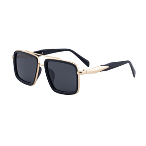 Lunettes de soleil polarisées carrées pour hommes Rolo Haus, monture noire en métal et plastique, verres TAC UV400, protection solaire classe 2, ZS-98353P - Product Image 5