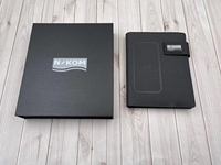 Batería de Polímero de Litio de 8000 mAh con Logotipo Personalizado, Carga Inalámbrica, Ultra Delgada, Banco de Energía Portátil para Computadora Portátil con Entrada Micro USB