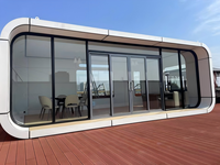 Cabane moderne en forme de pomme préfabriquée pour complexe hôtelier avec grande façade vitrée pour hôtel panoramique et camping de glamping