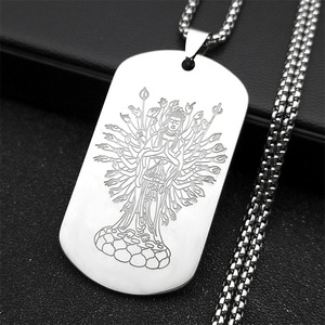 Collar de Acero Inoxidable con Guanyin de Mil Manos del Sudeste Asiático, Tailandia, Joyería de Acero de Titanio Chapada en Oro - Product Image 2