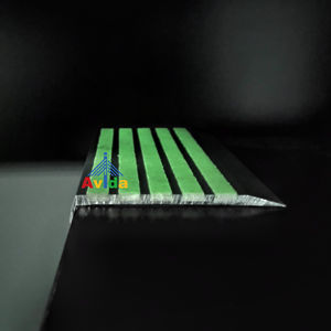 Nez de <span class=keywords><strong>marche</strong></span> antidérapant lumineux éclairé pour extérieur et intérieur, en béton, aluminium, bordure de <span class=keywords><strong>marche</strong></span> en métal, nez de sol - Product Image 1