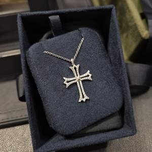 Collar con Colgante de Corona y Bolso de Flores Pequeño Retro de Plata de Ley S925, Collares de Moda con Colgante de Flores Antiguas de Lujo Ligero - Product Image 1