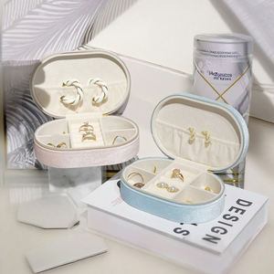 Caja de Joyería al por Mayor, Caja de Anillos con Logotipo Personalizado, Organizador de Collares, Cajas de Regalo de Joyería de Terciopelo, Estuche de Viaje de Cuero para Joyería - Product Image 1