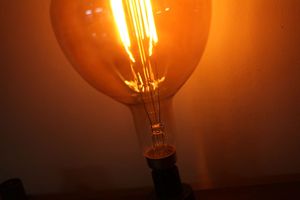 ER180 Lampe à filament LED à économie d'énergie Lustre Edison antique créatif Grande <span class=keywords><strong>ampoule</strong></span> E26/<span class=keywords><strong>E27</strong></span> Corps en verre de base pour usage résidentiel - Product Image 4
