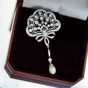 High Quality 9-10mm Freshwater Rice Shaped Pearl Chest Flower <b>Brooch</b> Peacock Screen <b>Brooch</b> Strong Light Slight <b>Fine</b> <b>Brooches</b> - Product Image 5