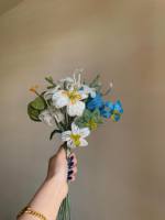 Buket Bunga Manik-Manik Prancis Gaya Pedesaan, Calla Lily Putih & Lily Liar untuk Sentuhan Rustic Chic