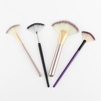 Kuas Highlighter Single Fan Brush dengan Gagang Kayu, Bulu Sintetis Lembut, Tersedia