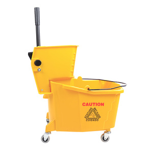 Seau à serpillière industriel commercial de 30 L en plastique jaune avec roulettes - Product Image 3