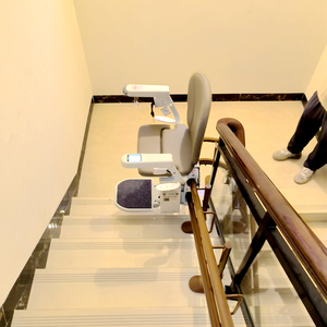 <span class=keywords><strong>Monte</strong></span>-<span class=keywords><strong>escalier</strong></span> électrique pour la maison Courbe <span class=keywords><strong>Escalier</strong></span> <span class=keywords><strong>Escalier</strong></span> Aide à l'escalade pour les personnes âgées - Product Image 5