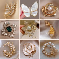 Broches de luxe pour femmes avec nœud en cristal, broches vintage plaquées or avec perles pour mariage, bijoux de mode, broches pour cadeaux de fête