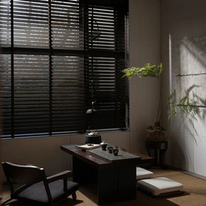 Stores en bois massif, stores vénitiens en bois naturel pour fenêtre, sur mesure, lattes horizontales, écologiques, occultants, fenêtres françaises - Product Image 3