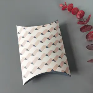 ピンクの幾何学模様の小さなカラフルなギフト包装枕箱韓国版在庫あり