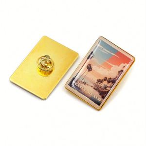 Pins de metal esmaltados suaves y duros personalizados al por mayor con diseño propio, logotipo y nombre para sombreros y solapas, ideales para ropa. - Product Image 4