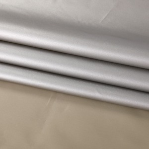 <span class=keywords><strong>Tissu</strong></span> Oxford 100% polyester crypté 210D enduit d'argent imperméable anti-UV50+ pour tentes et housses de voiture - Product Image 4