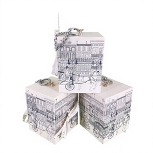 Scatole di Lusso all'Ingrosso con Motivo a Carrozza, Confezioni in Carta per Profumi, Gioielli, Bomboniere, Scatole in Cartone con Fessure - Product Image 1