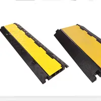Sıcak satış Driveway tel koruyucu 3 kanal araba kauçuk kablo rampası satış kablo koruma YC-RCP-A03 L63 X H53mm sarı + siyah