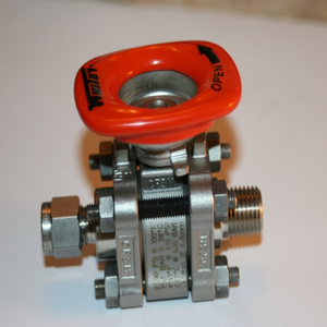 1 unité neuve et originale, tube de 1/4" x 1/4" MNPT SS, raccord à bille 3 pièces <span class=keywords><strong>Whitey</strong></span>/ 62TM4-S4-JK PLC - Product Image 1